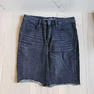 Universal Thread Jeans Womens 8 Dark Wash Straight Leg